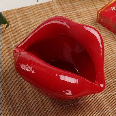 Ashtray Big Lips